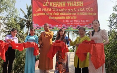Tra On inaugurates a traffic bridge for ethnic minority areas. Photo: TTVH Tra On