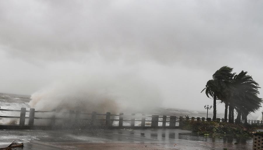 El huracan Yagi, una de las tormentas del Mar del Sur de China en 2024, cuando aterriza en la isla de Hainan, China. Foto: Xinhua