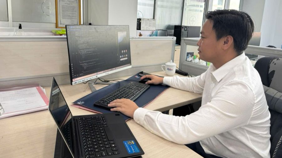 Mr. Thien has contributed more than 20 initiatives, helping to improve labor productivity and work efficiency at the company. Photo: Character provided