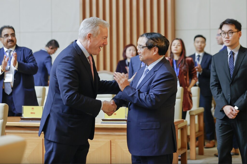 Prime Minister Pham Minh Chinh had a meeting with the US-ASEAN Business Council (USABC) delegation and a delegation of 60 large US enterprises visiting and working in Vietnam. Photo: VGP