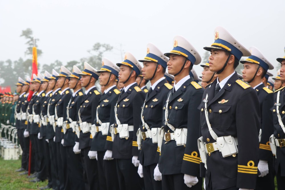 There are currently detailed regulations on retirement regimes and policies for military officers. Illustrative photo: Tran Vuong