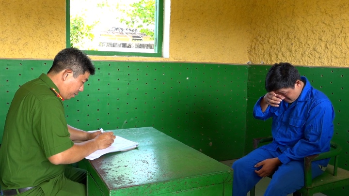 Arrest of a person who snatched many handbags and necklaces in Dong Thap