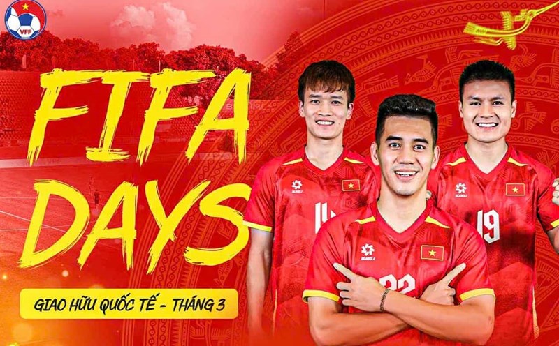 Today's football match schedule with a notable match between Vietnam and Cambodia. Photo: VFF