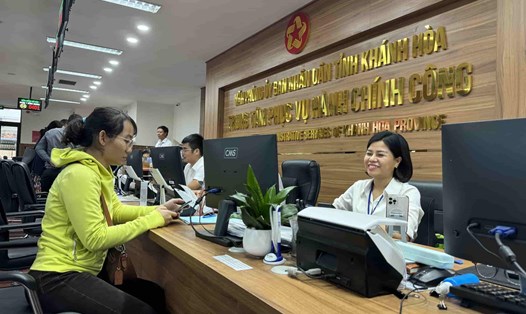 Khánh Hòa bảo đảm giảm ít nhất 30% thời gian xử lý thủ tục hành chính. Ảnh: Hữu Long
