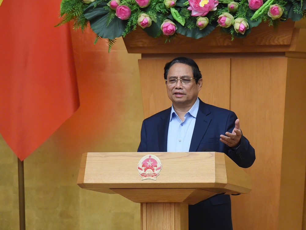 Politburo member and Prime Minister Pham Minh Chinh chaired a thematic Government meeting on law-making in March 2025 to discuss and give opinions on 6 draft laws and proposals for law-making. Photo: VGP/Nhat Bac