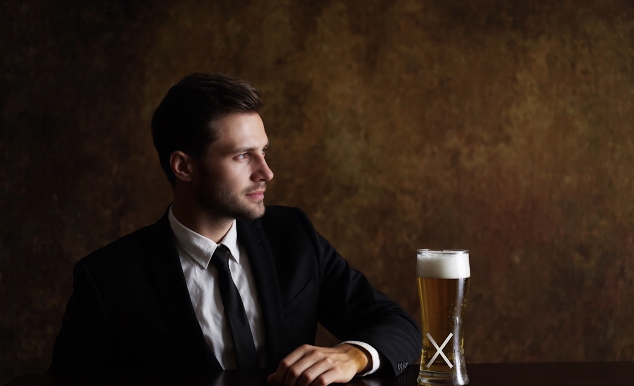 Using too much alcohol affects the liver. Photo created by AI