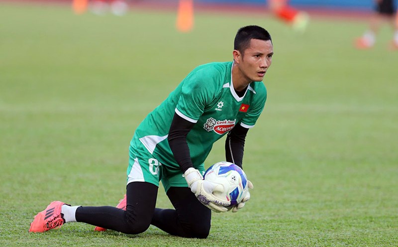 Dinh Trieu is recovering from injury and can play against Cambodia. Photo: Thanh Vu