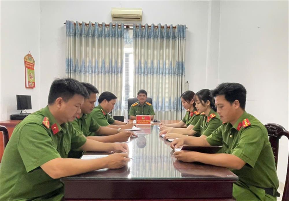 An Giang Provincial Commune Police deployed work immediately after implementing the new model of not organizing district-level police. Photo: Ministry of Public Security