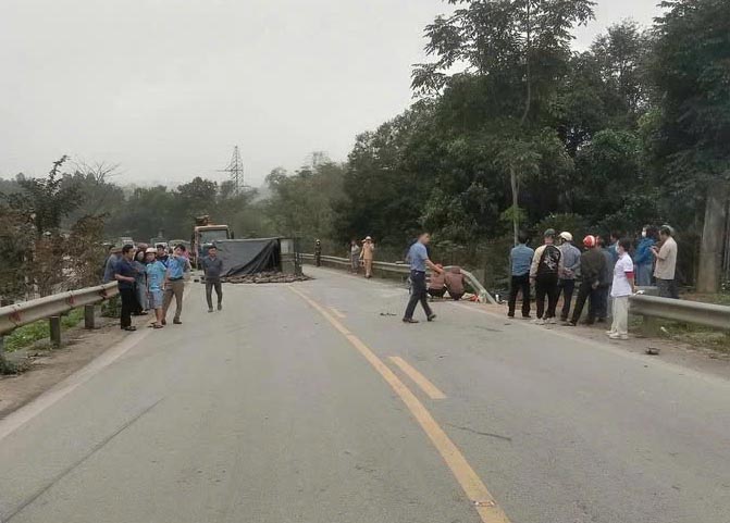 Hiện trường vụ tai nạn dẫn đến việc tài xế Thắng vừa bị khởi tố, bắt tạm giam. Ảnh: Quang Tuấn