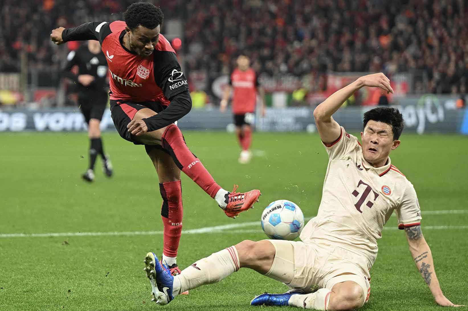 Kim Min-jae was injured after the match against Leverkusen in the Champions League. Photo: AFP
