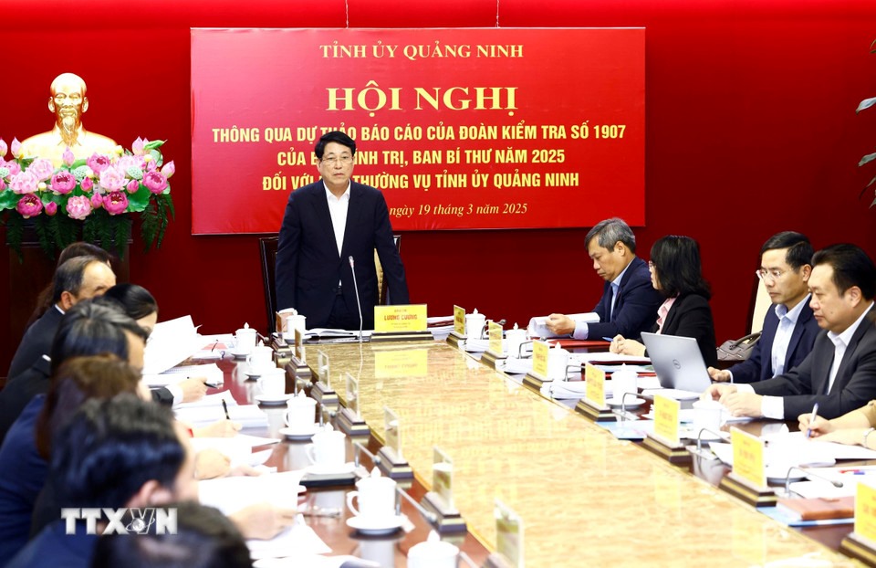 Politburo member and President Luong Cuong, Head of Inspection Team No. 1907, spoke at the conference. Photo: TTX