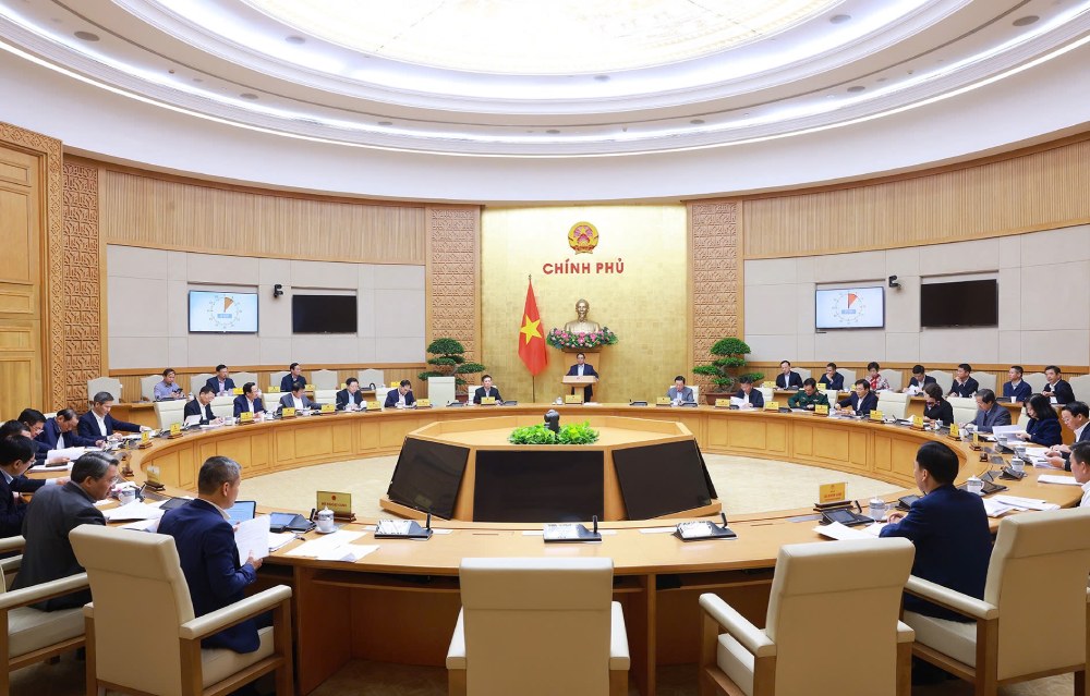The Government discusses draft laws, including the Law on Energy Efficiency and Savings. Photo: VGP