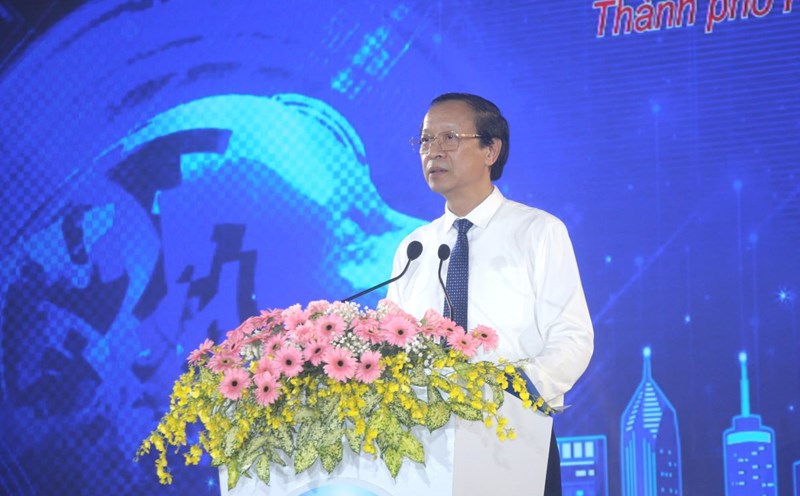 Deputy Minister of Education and Training Pham Ngoc Thuong spoke at the opening ceremony of the National Science and Technology Competition. Photo: Nguyen Chan