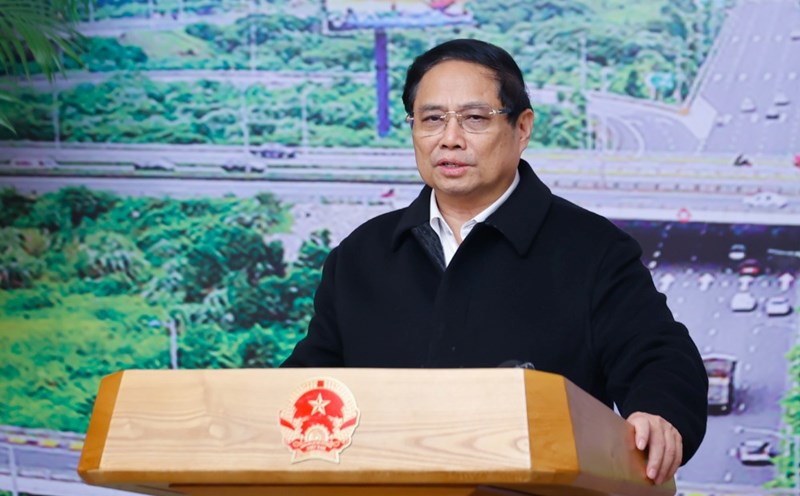 Politburo member and Prime Minister Pham Minh Chinh requested that there should be absolutely no corruption, embezzlement, or negativity in granting licenses for material mining. Photo of the afternoon meeting on September 9: VGP