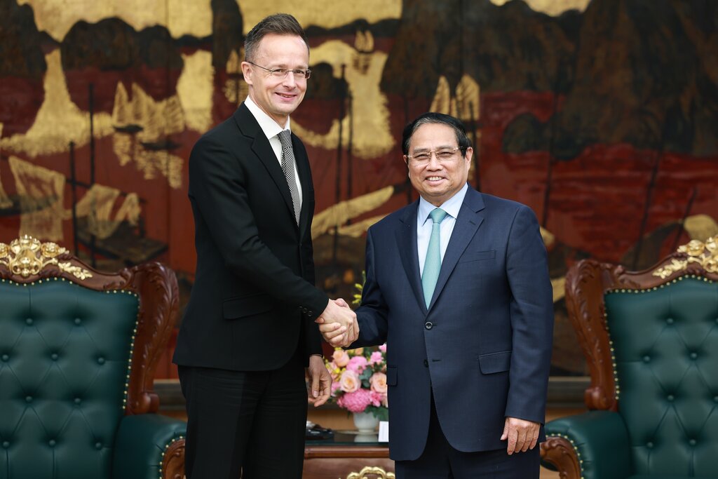 Prime Minister Pham Minh Chinh especially emphasized his desire for Hungary to support Vietnam in training high-quality human resources in the field of nuclear power plant operation. Photo: Hai Nguyen