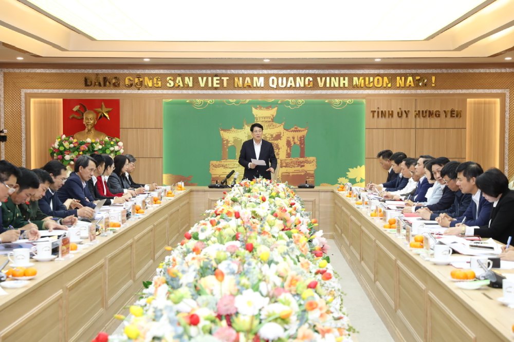 President Luong Cuong, Head of the Inspection Team, gave a speech at the conference approving the draft report on the inspection results to the Standing Committee of the Hung Yen Provincial Party Committee. Photo: Le Hieu
