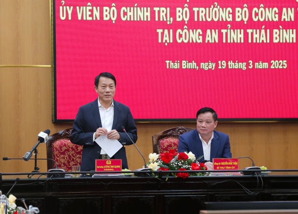 General Luong Tam Quang, Politburo member, Secretary of the Central Public Security Party Committee, Minister of Public Security spoke at the meeting. Photo: Thai Binh Provincial Portal
