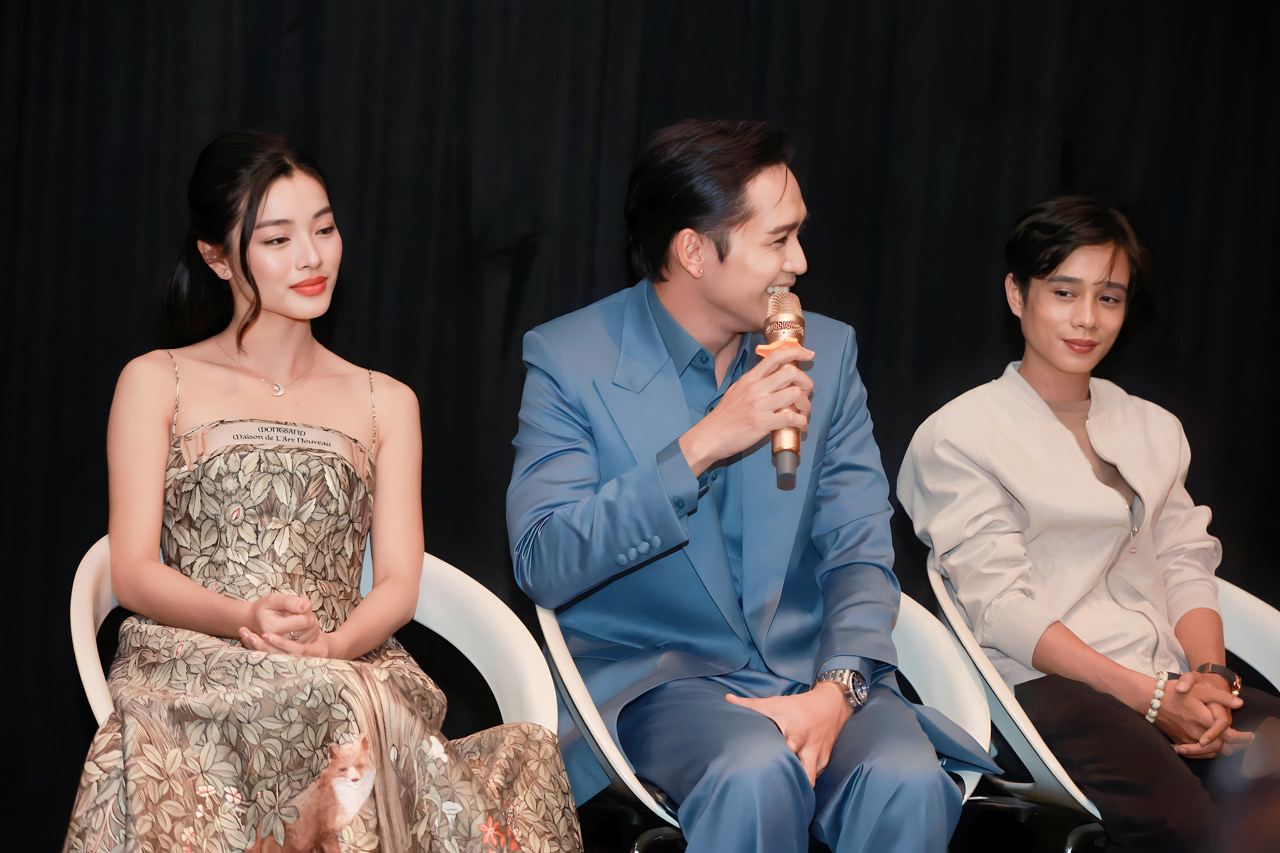 Bach Cong Khanh and Lan Thy (left). Photo: Film producer.