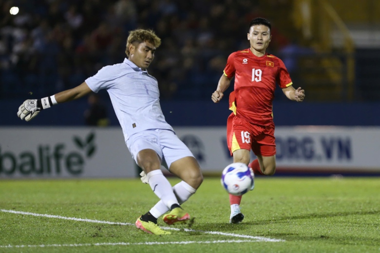 Vietnam beat Cambodia 2-1 at Binh Duong Stadium on the evening of March 19. Photo: Thanh Vu