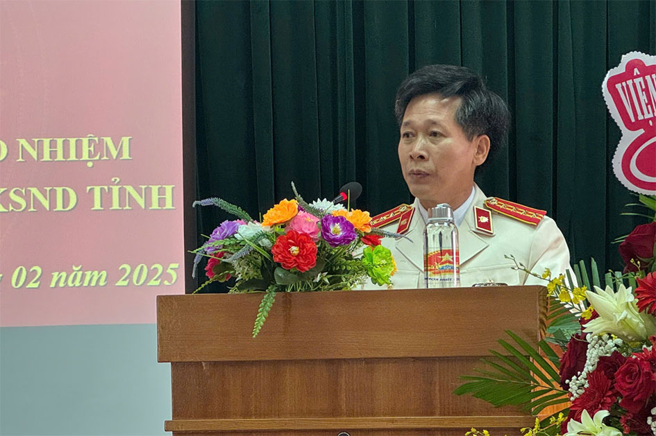 Mr. Dinh Cong Phuc spoke when receiving the appointment decision. Photo: Kon Tum Provincial People's Procuracy