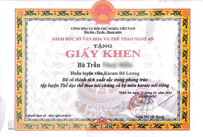 Xác minh vụ làm giả giấy khen của giám đốc sở tại Nghệ An