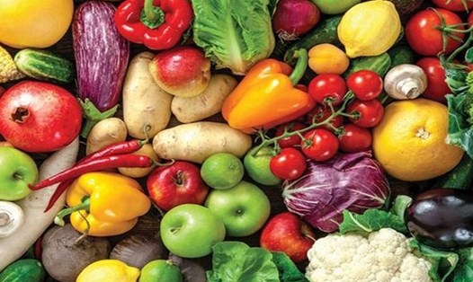 Bổ sung các loại rau, củ, quả nhiều chất xơ vào chế độ ăn hàng ngày là cách giải độc gan hiệu quả. Ảnh: Nghĩa Thanh