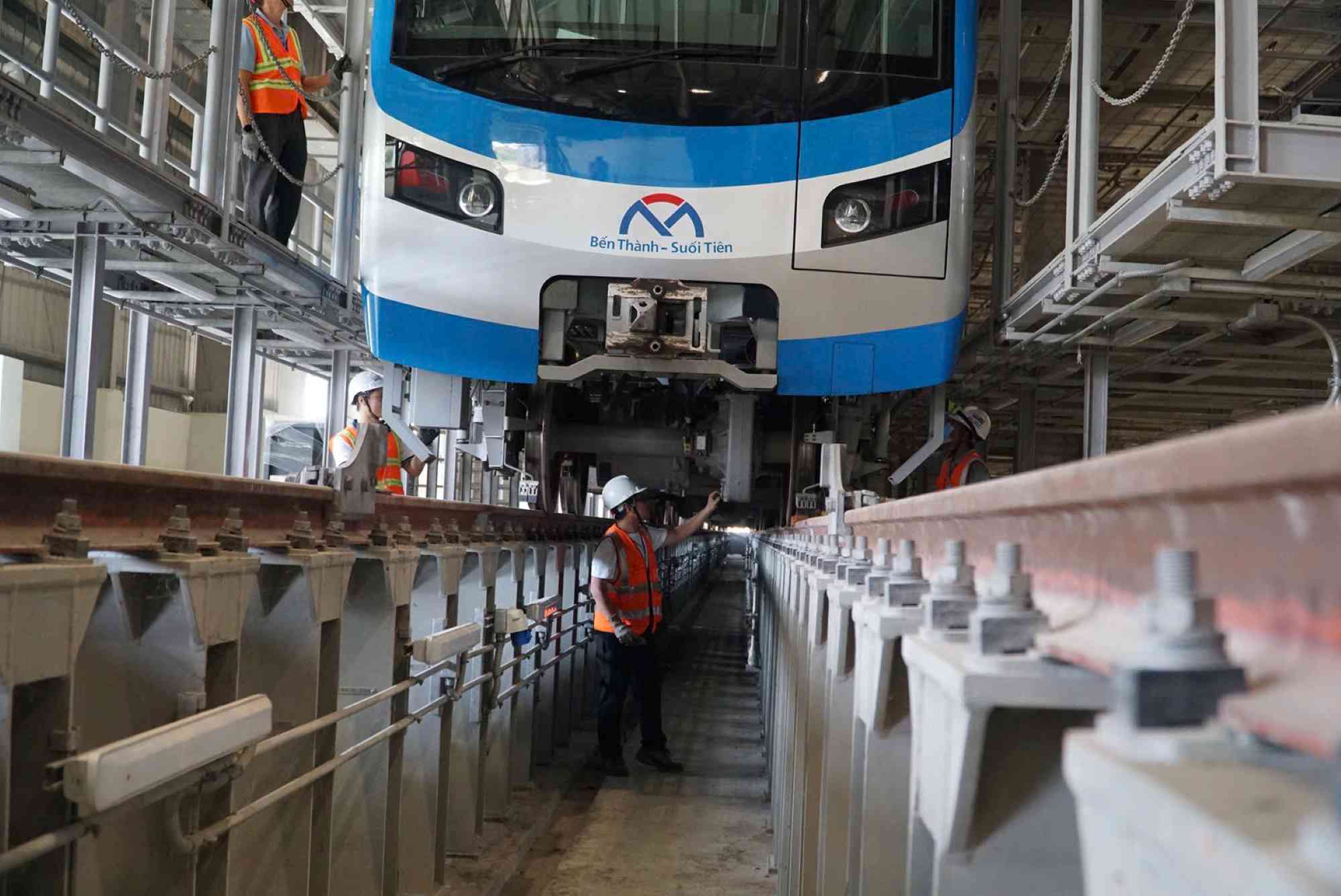 Bao duong tau metro so 1 tai Depot Long Binh (TP Thu Duc, TPHCM). Anh: Minh Quan