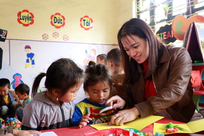 Yên Bái dù còn khó khăn vẫn đi đầu trong miễn học phí