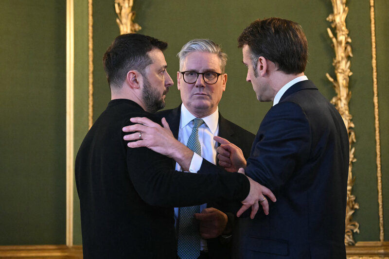 Ukrainian President Volodymyr Zelensky, British Prime Minister Keir Starmer and French President Emmanuel Macron at the summit in London on March 2, 2025. Photo: AFP