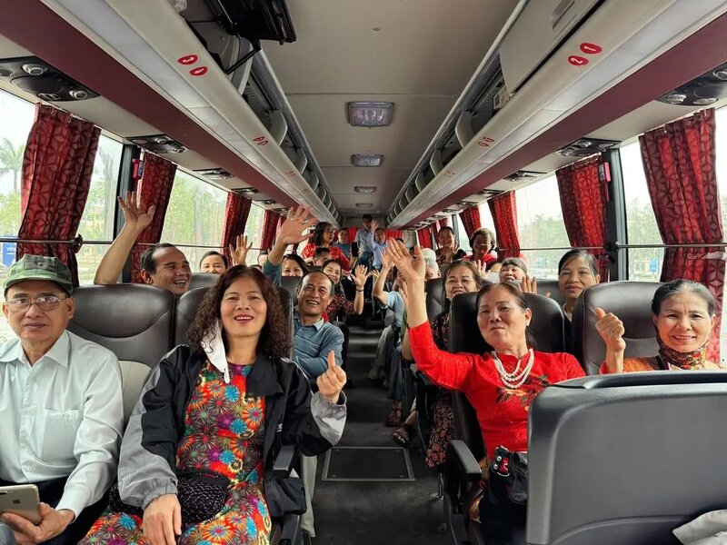 Free Bac Ninh tour by bus is packed with customers on weekends. Photo: Department of Culture, Sports and Tourism of Bac Ninh