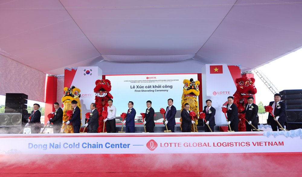 LOTTE Global Logistics started construction of the Refrigeration Chain Logistics Center in Nhon Trach Industrial Park (Dong Nai Province) with an area of 5.5 hectares. Photo: Provided by the enterprise