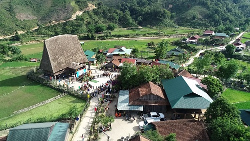 A corner of the community tourism village in the mountainous areas of Kon Tum. Photo: Thanh Tuan