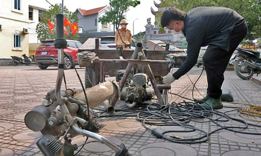 Công an Hà Nội tuần tra xử lý, tiêu hủy xe ba bánh tự chế