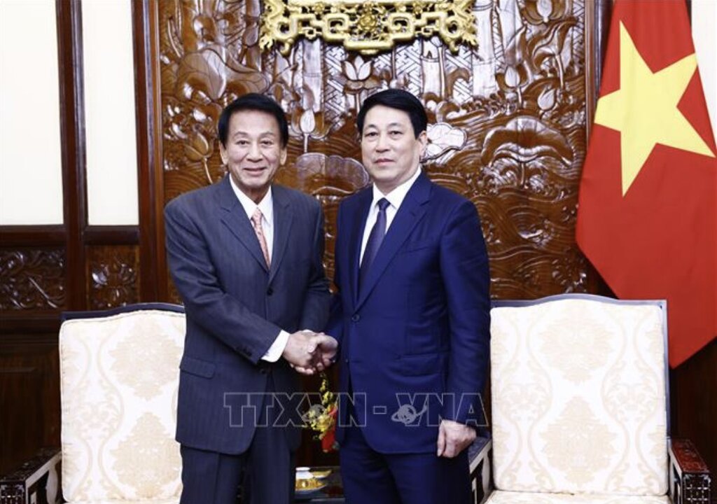 Politburo member and President Luong Cuong received former Ambassador Extraordinary and Plenipotentiary of Vietnam - Japan, Mr. Sugi Ryotaro. Photo: VNA