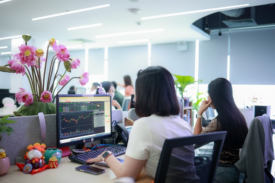 Los valores y los bancos continuan siendo la principal motivacion.  Foto: Hai Nguyen