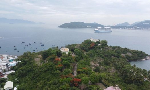 Chính thức Thu phí tham quan danh lam thắng cảnh vịnh Nha Trang. Ảnh: Hữu Long