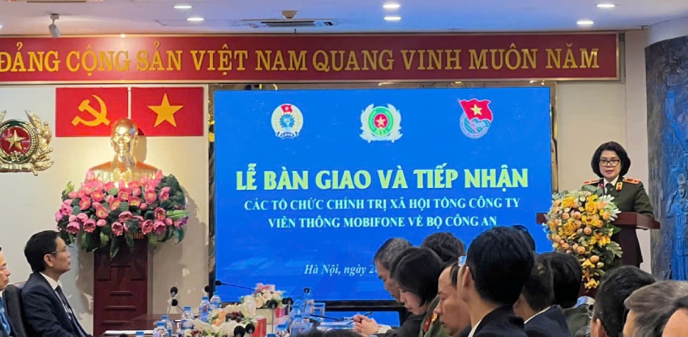 Conference on handover and receipt of political organizations of Mobifone Corporation to the Ministry of Public Security. Photo: Nguyen Mai