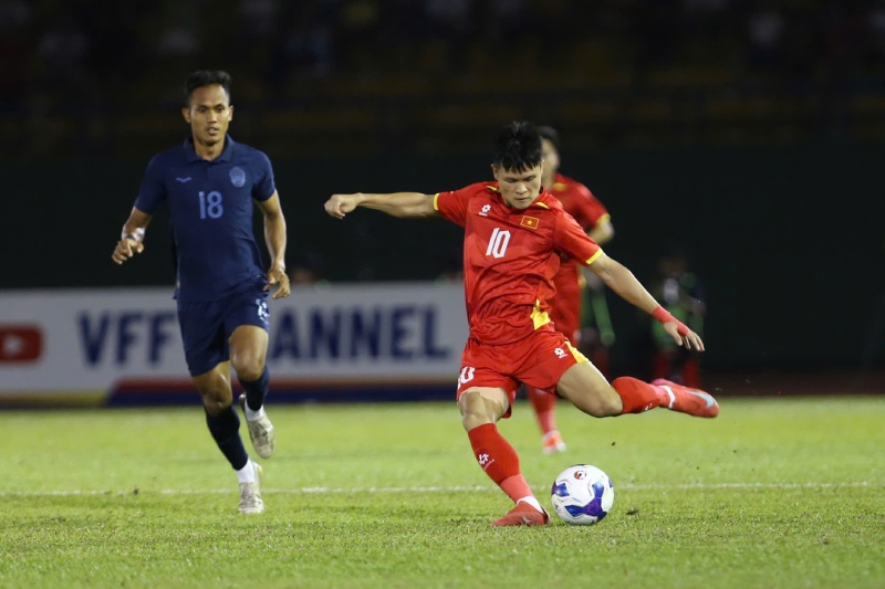 Tuan Hai or Quang Hai have not been able to create opportunities when the Vietnam team is without Xuan Son. Photo: Thanh Vu