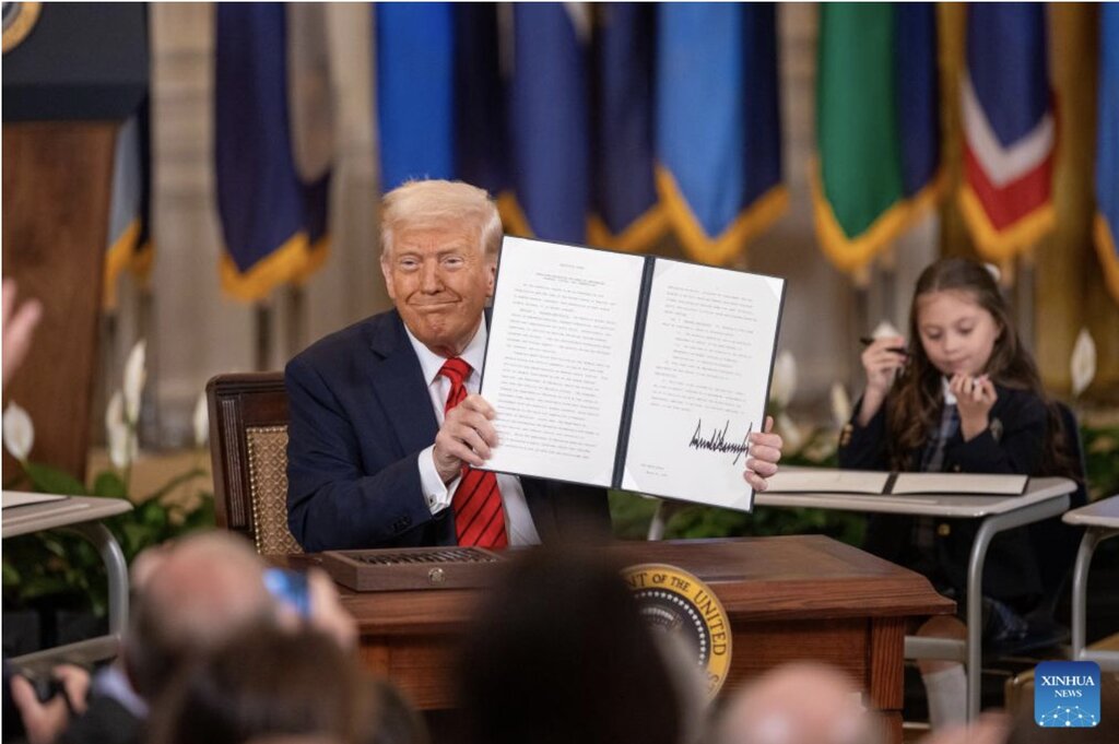 President Donald Trump signed a decree to dissolve the US Department of Education. Photo: Xinhua