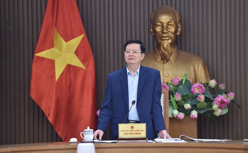 Deputy Prime Minister Mai Van Chinh chaired a meeting on the allocation and disbursement of public investment capital of Working Group No. 7. Photo: VGP