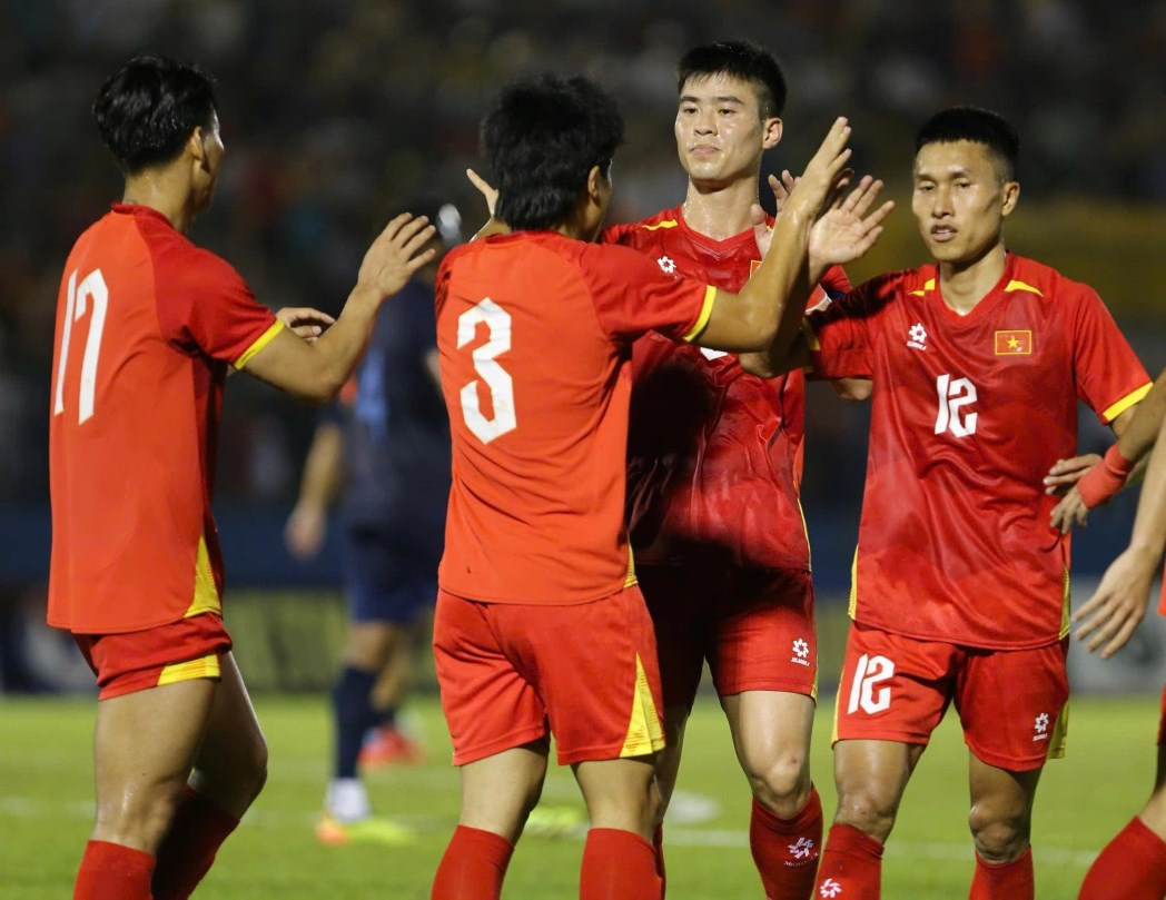 The performance against Cambodia made Vietnamese fans worried. Photo: Thanh Vu