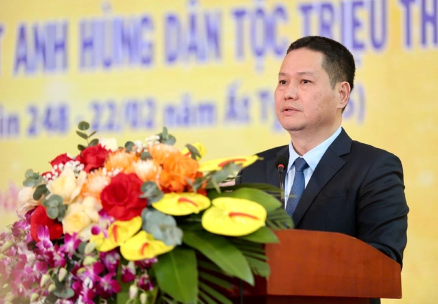 Ong Pham Nguyen Hong - Giam doc So Van hoa, The thao va Du lich tinh Thanh Hoa, phat bieu khai mac le hoi Den Ba Trieu nam 2025. Anh: T.L