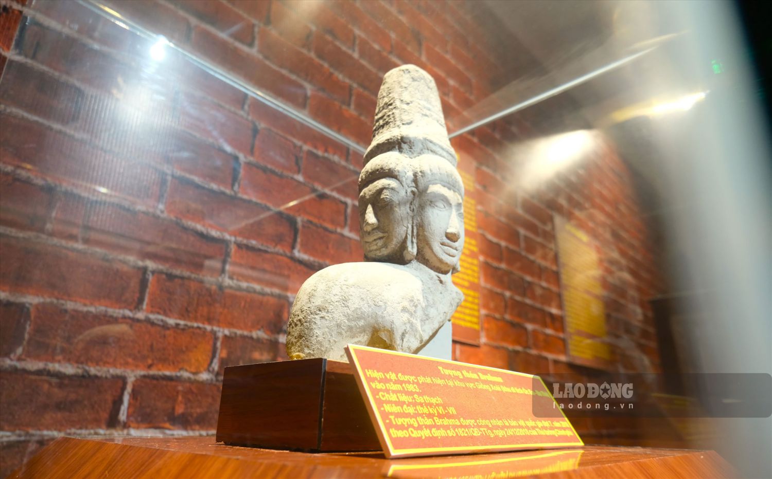 Tuong Than Brahma Giong Xoai. Anh: Phong Linh