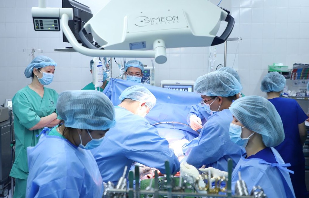 The organs of the 44-year-old man with brain death have been coordinated to many medical facilities to treat many patients. Photo: Provided by Thong Nhat Hospital