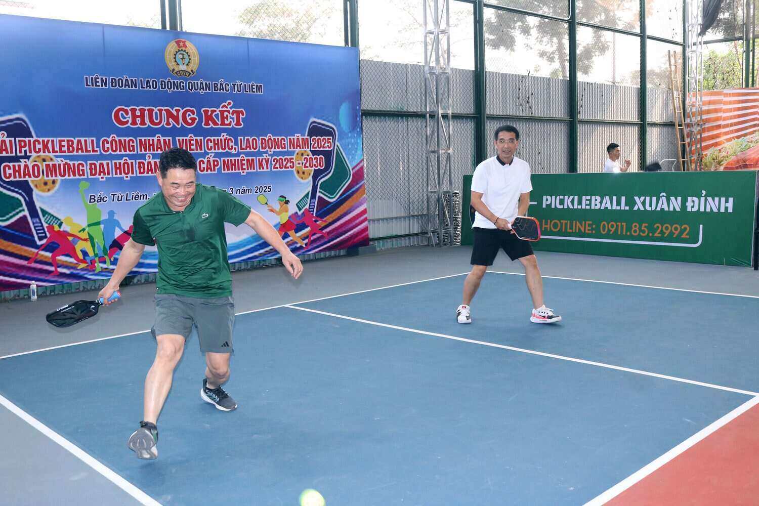 Athletes participating in the Final round of the Pickleball Tournament for Workers and Civil Servants of Bac Tu Liem District in 2025. Photo: Trade Union