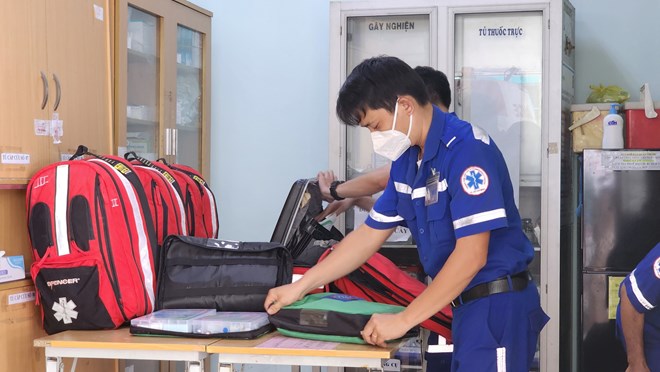 Many specific mechanisms are needed to develop out-of-hospital emergency care. Photo: Huong Son