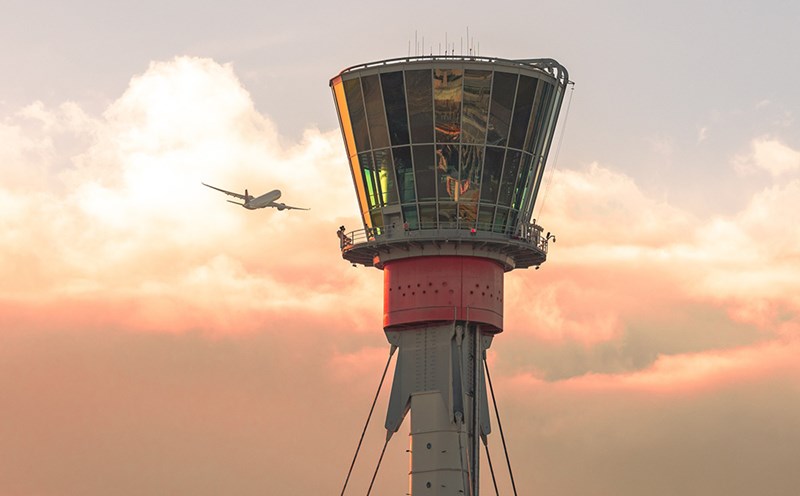 The air traffic control station at Heathrow airport. The airport announced it would be closed until 23:59 on March 21 (local time) due to a power outage after a fire broke out at a nearby transformer station. Photo: Heathrow Airport
