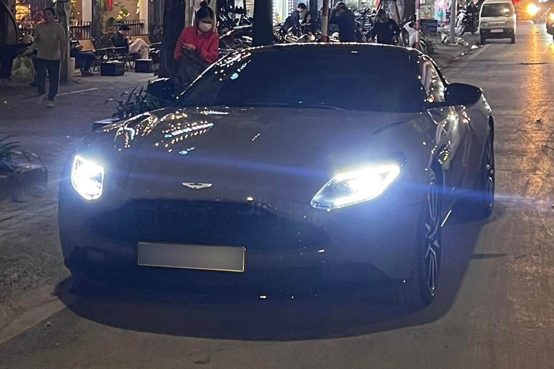 Aston Martin DB11 V8 is a quite rare car in Vietnam. Photo: Nam Hai Tran