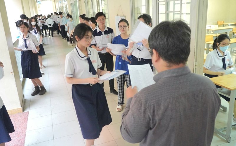 Schools using many admission methods must develop a rule for converting points of methods to a common scale. Photo: Chan Phuc