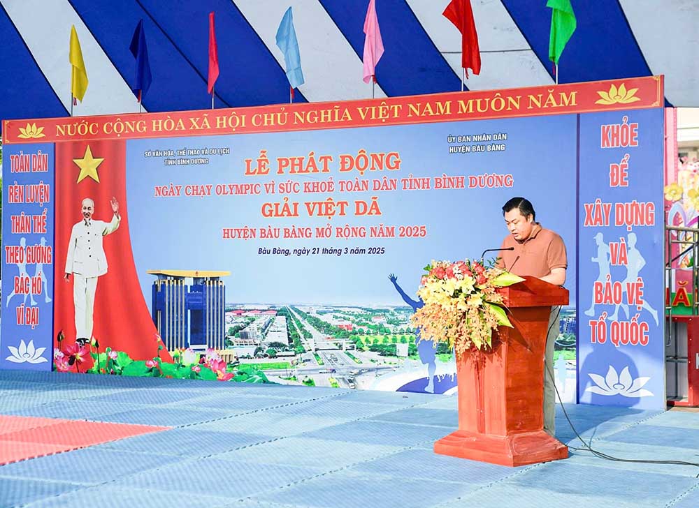 Ong Cao Van Chong phat bieu tai buoi le. Anh: So VHTTDL Binh Duong